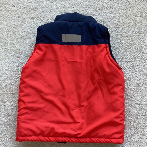 5/$25 Puffy red and navy zip front vest. Little boys size 5 brand is FP Sport. - Picture 7 of 7